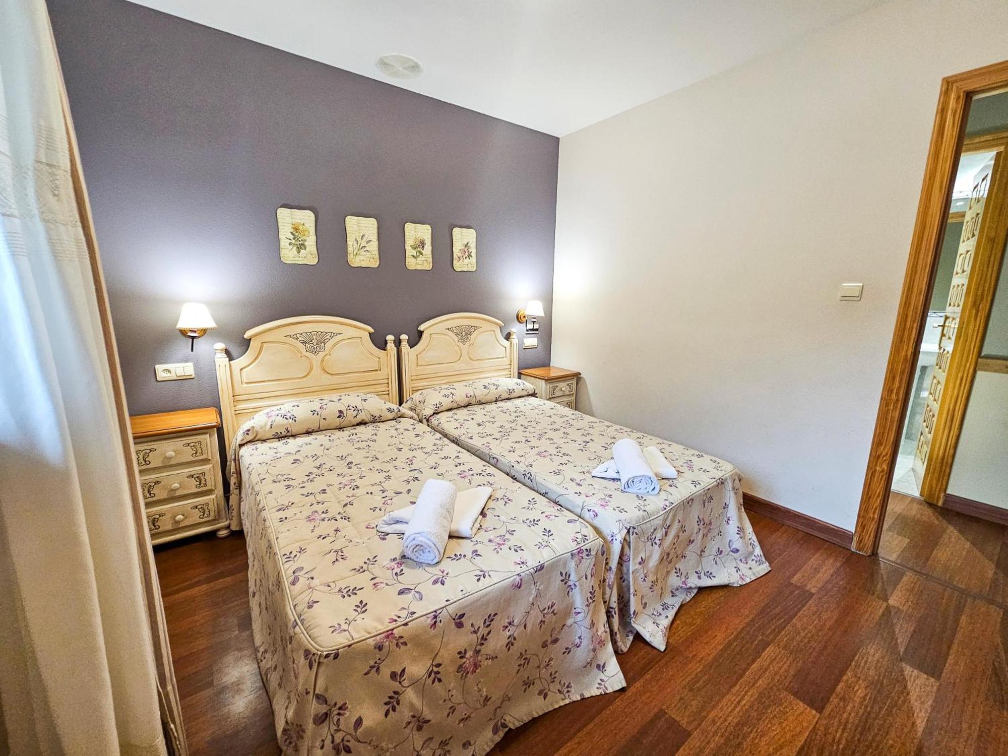 Apartamentos Gavin Biescas 3000 エクステリア 写真