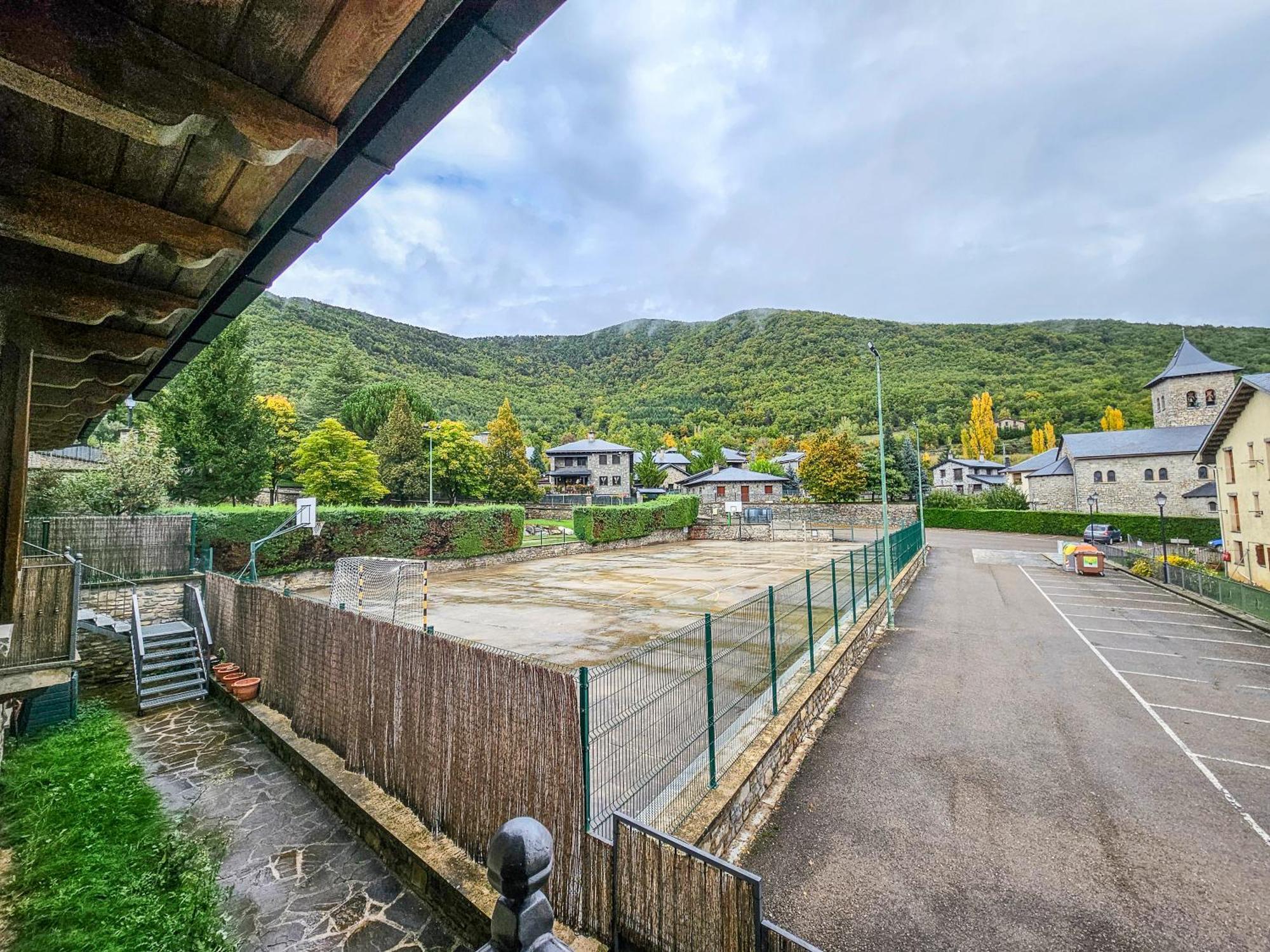Apartamentos Gavin Biescas 3000 エクステリア 写真