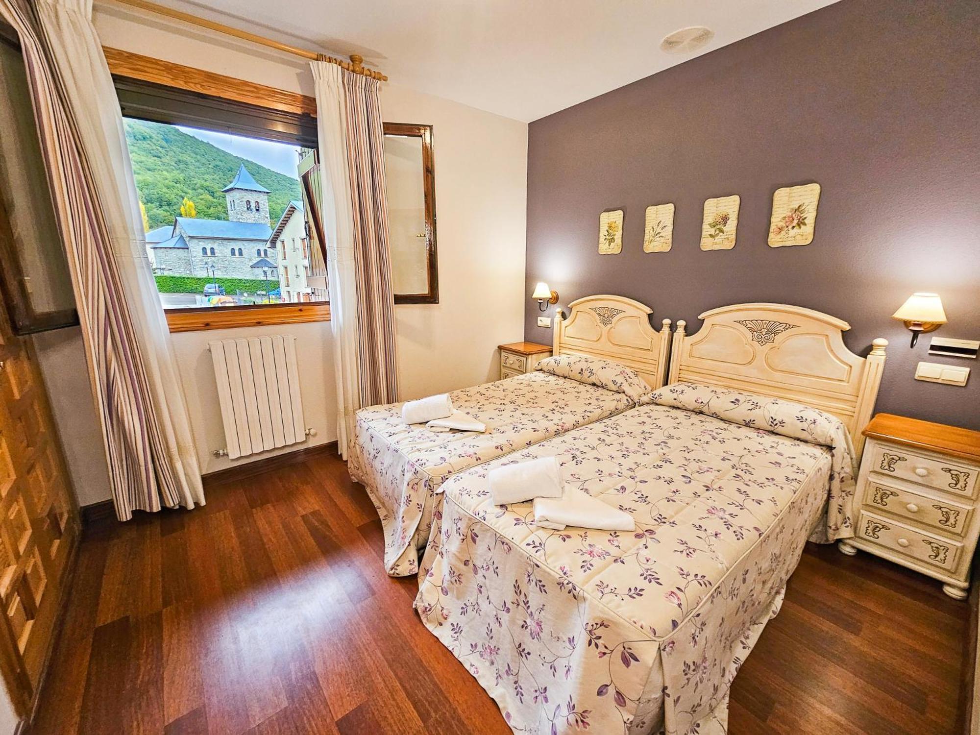 Apartamentos Gavin Biescas 3000 エクステリア 写真