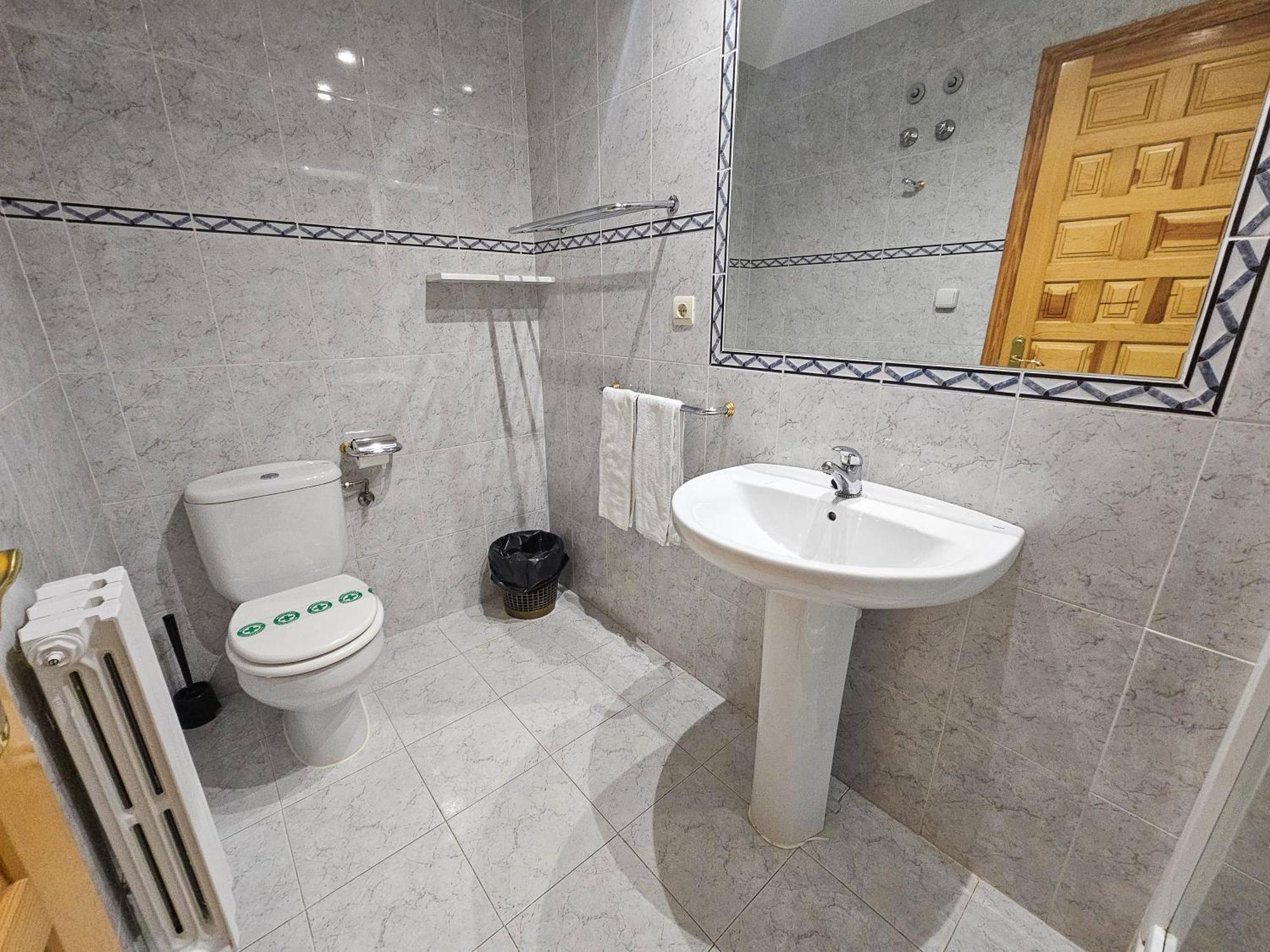 Apartamentos Gavin Biescas 3000 エクステリア 写真