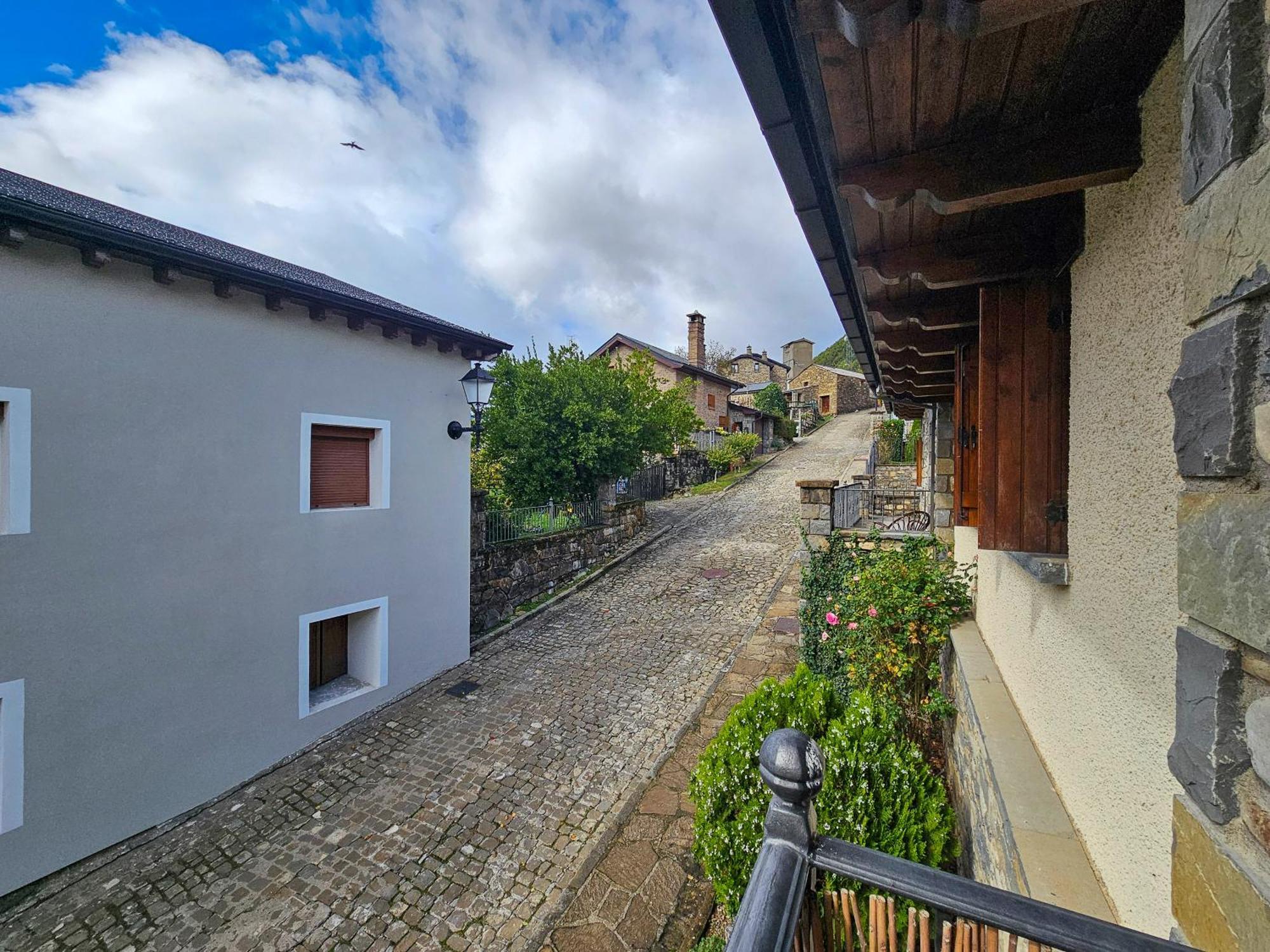 Apartamentos Gavin Biescas 3000 エクステリア 写真